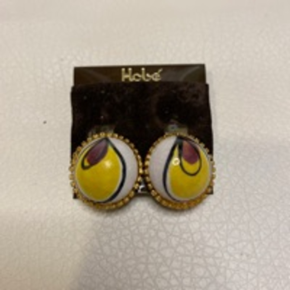 Vintage Hobé Yellow & White Clip On Women's Earrings
